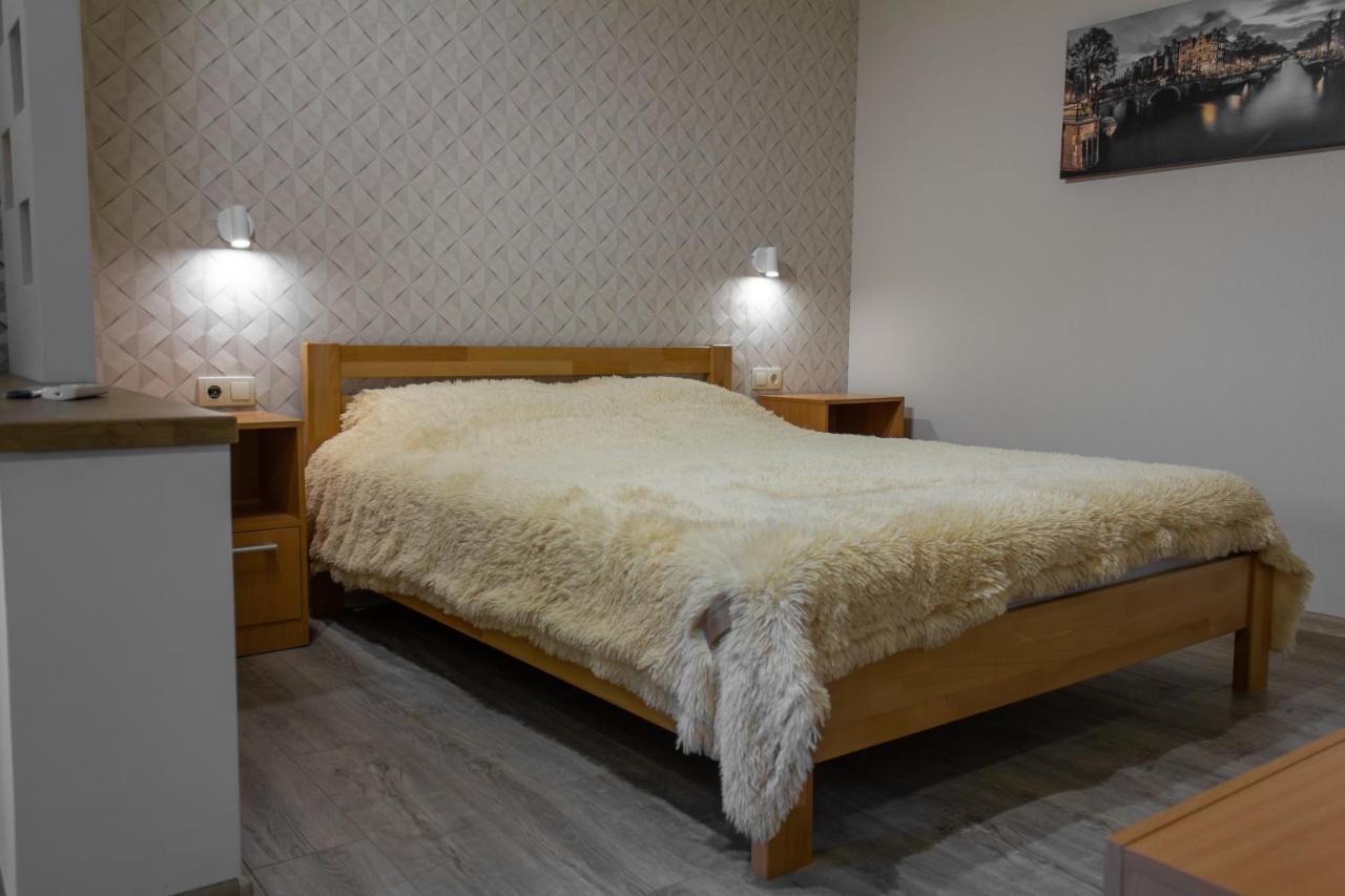 Уютная Vip-Студия В Центре. Vínnytsia Exterior foto